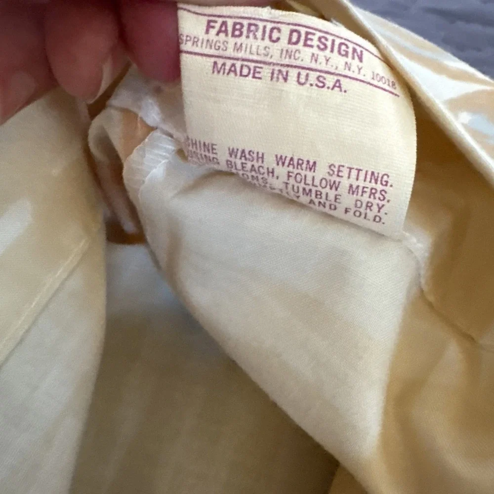 Vintage 70's Pequot No-Iron Percale Standard Pillow Case Tan Orange Butterfly